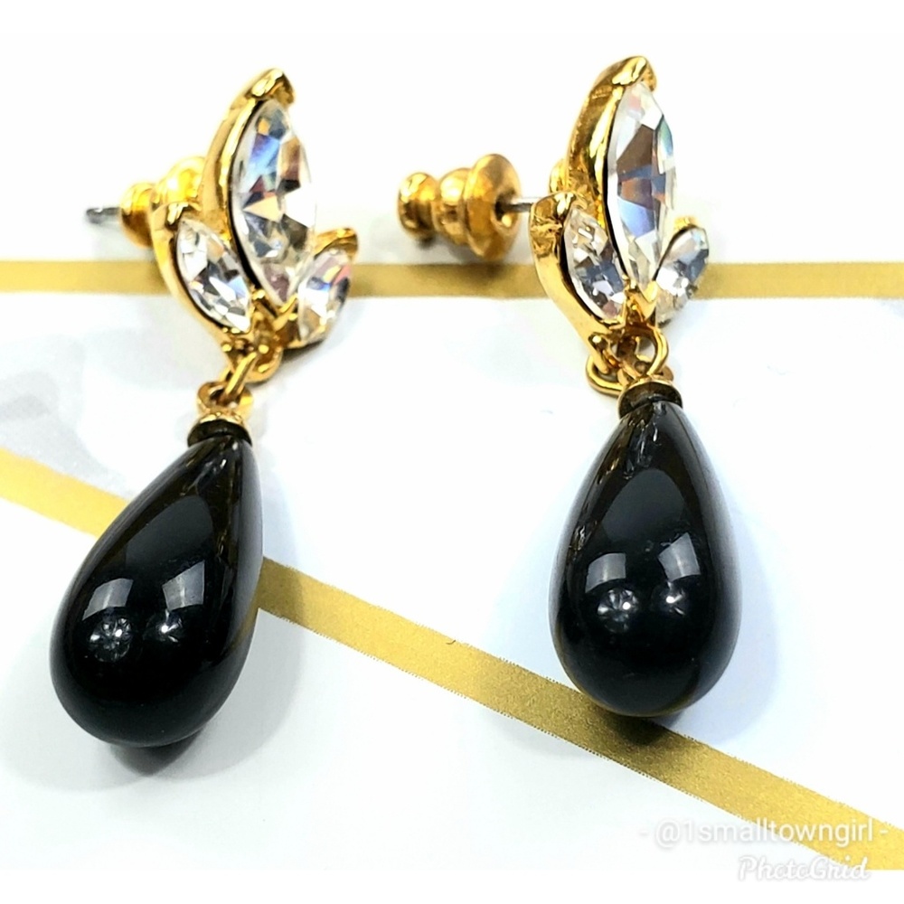 Black onyx drop rhinestone accent earrings 1 1/2" - Picture 4 of 4
